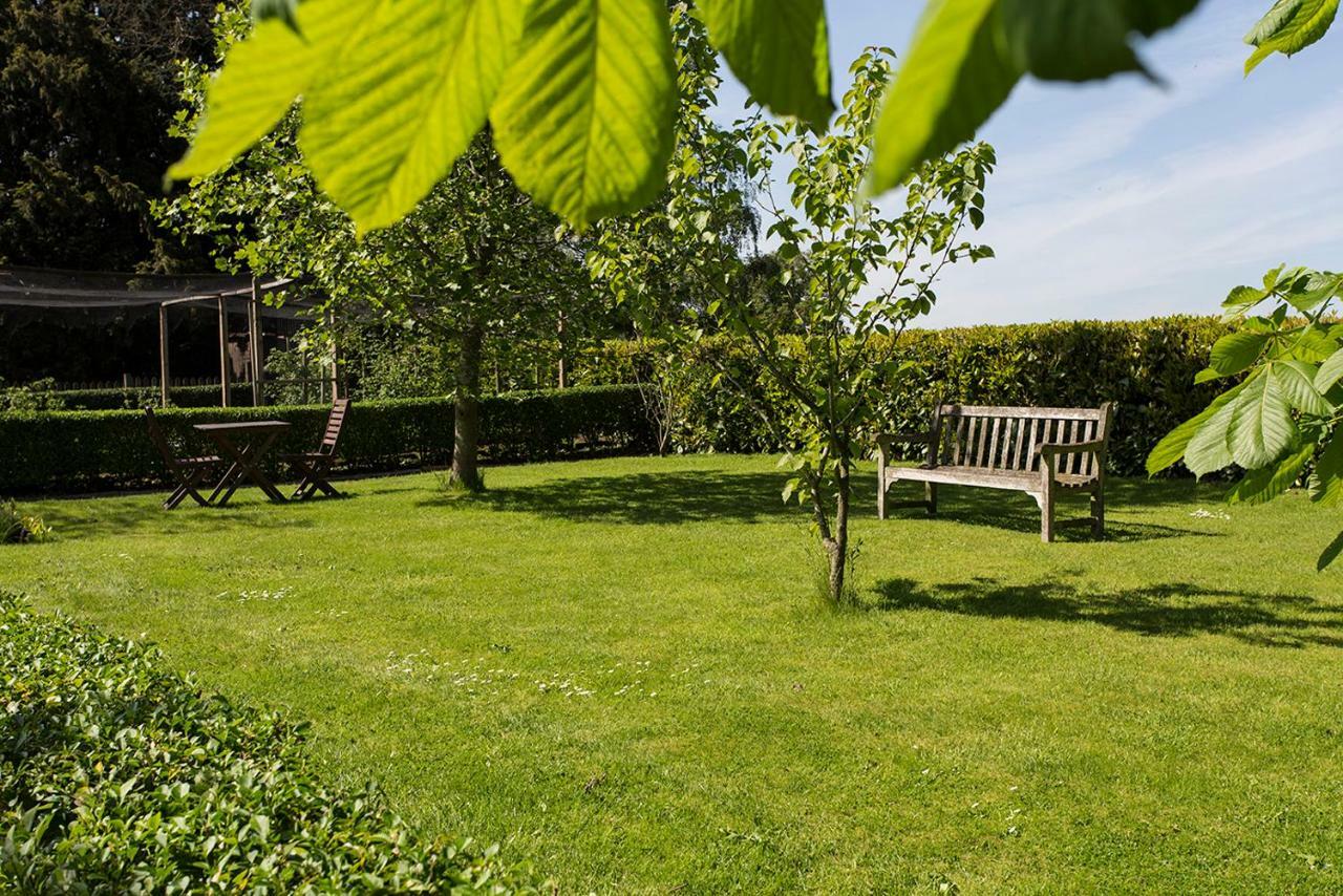 Church Farm B&B Near Telford And Ironbridge Shifnal Buitenkant foto